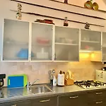 La Maison De L'artiste & Bike Apartmán *