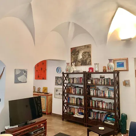 Apartment La Maison De L'artiste & Bike *