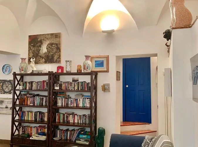 La Maison De L'artiste & Bike Finale Ligure