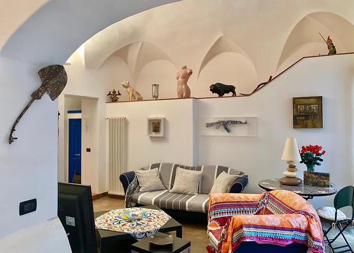 La Maison De L'artiste & Bike * Finale Ligure