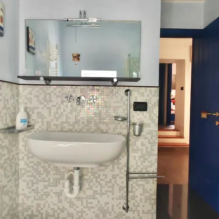 La Maison De L'artiste & Bike Apartment Finale Ligure