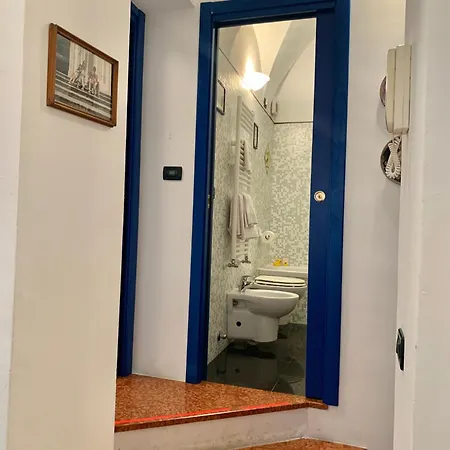 La Maison De L'artiste & Bike Apartmán *