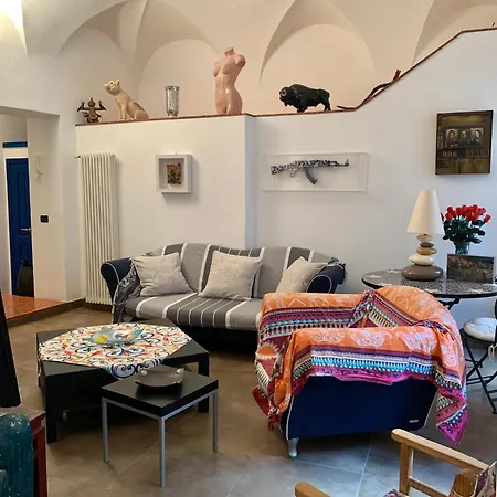 La Maison De L'artiste & Bike Apartment