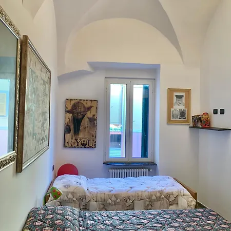 La Maison De L'artiste & Bike Apartmán *