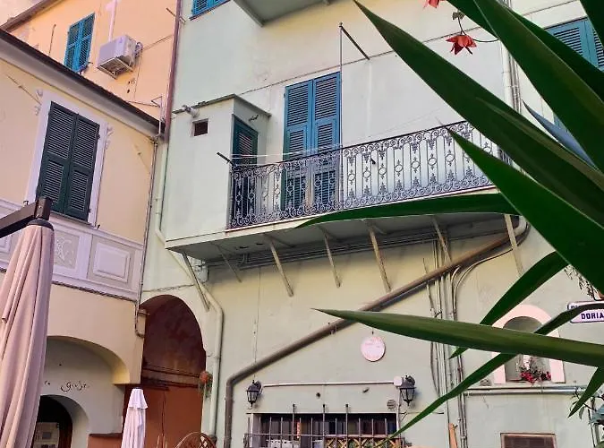 La Maison De L'artiste & Bike Finale Ligure