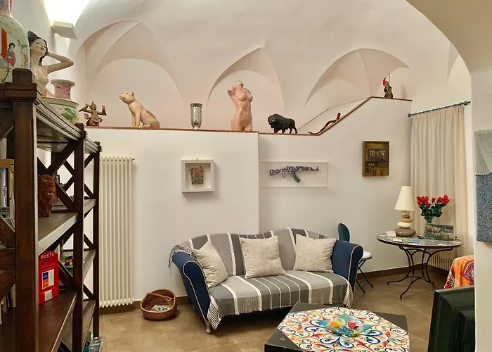 La Maison De L'artiste & Bike * Finale Ligure
